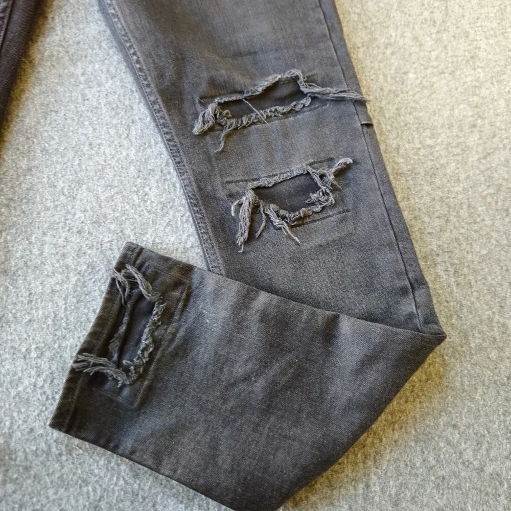 Ksubi Chitch Jeans 32 x 31 Black Distressed Slim Denim EUC Grunge Retail $195